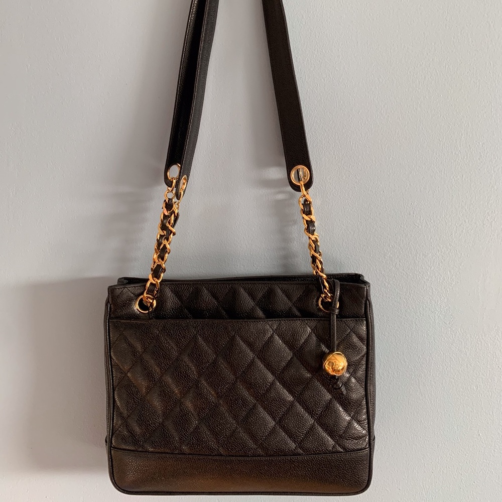 CHANEL Black Caviar bag.  Excellent Condition